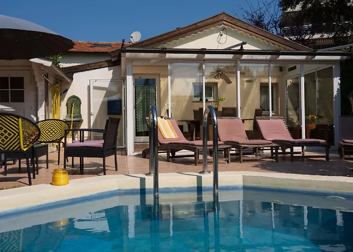 Villa Pour 6 Personnes Avec Spa Antibes photo