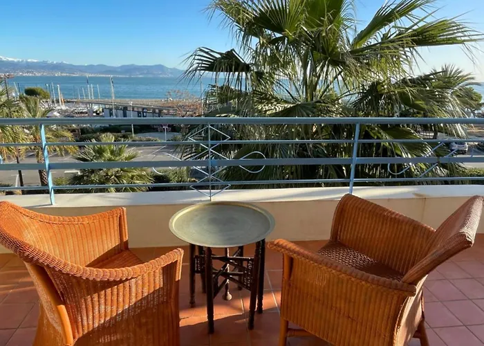 Belvedere 3 Etoiles Antibes fotoğrafı