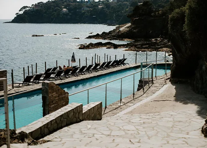 Hotel Le Provencal Renove En 2025 - Bord De Mer photo