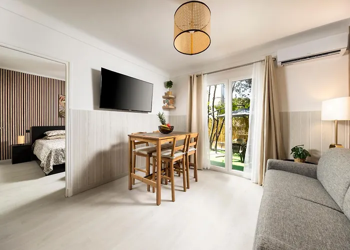 2 Pieces Bord De Mer Avec Jardin Roquebrune-Cap-Martin foto