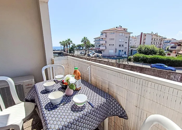 Apartment Le Vieux Port-2 By Interhome Saint-Raphaëlの写真