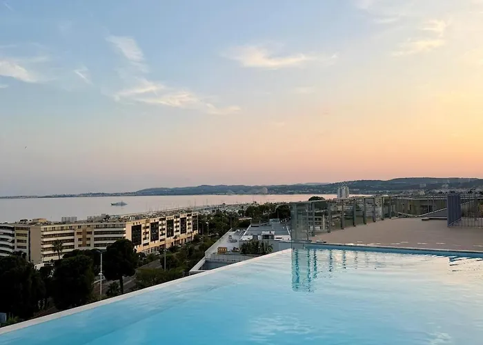 New Flat With Swimming Pool On Rooftop Saint-Laurent-du-Var fotorgafie